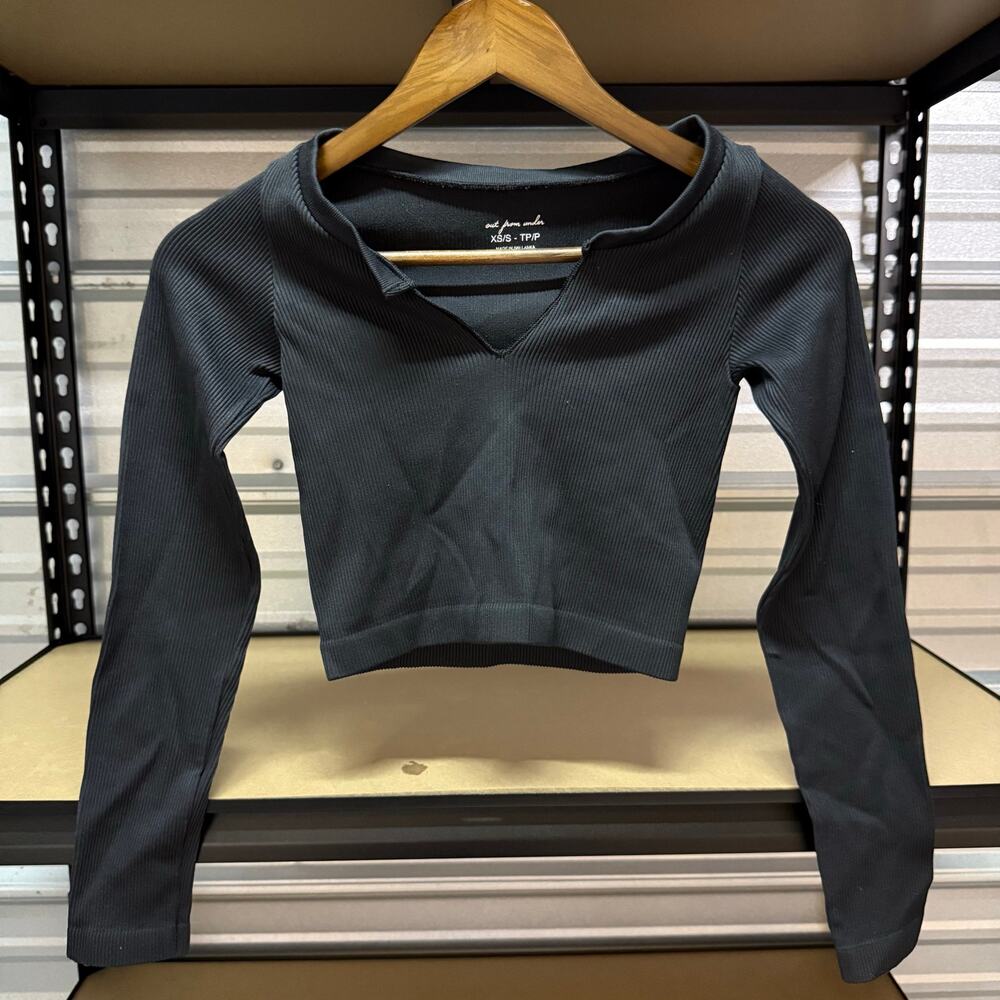 Out From Under Black Ribbed Cropped Long Sleeve Collared Top Womens XS/S